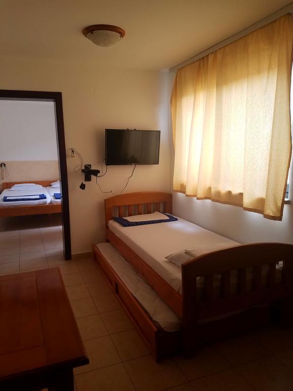 Vlsb Apartments Petrovac Екстериор снимка
